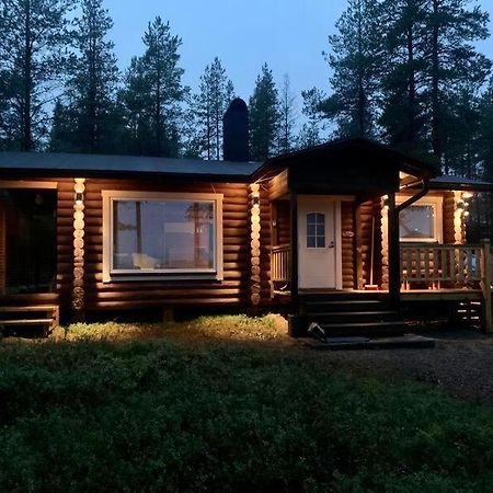 Kaupinmaja, Yllaes, Aekaeslompolo, Lapland - Log Cabin With Lake And Fell Scenery Extérieur photo